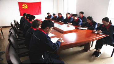 ���������ģ����������������м�ʹ�������⵳���˶�